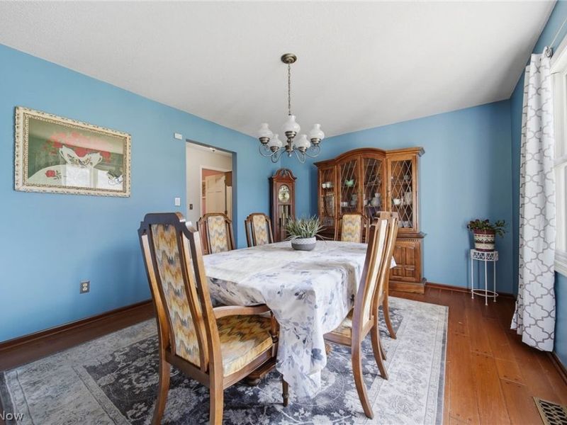 5856 Linder Circle NE, Canton, OH 44721 Photo 12