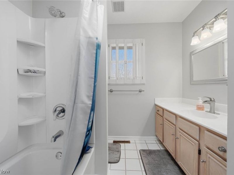 5856 Linder Circle NE, Canton, OH 44721 Photo 23