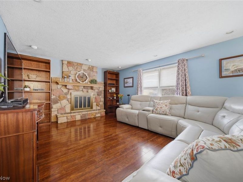 5856 Linder Circle NE, Canton, OH 44721 Photo 7