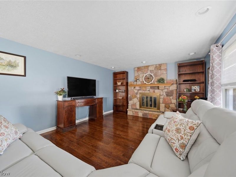 5856 Linder Circle NE, Canton, OH 44721 Photo 8