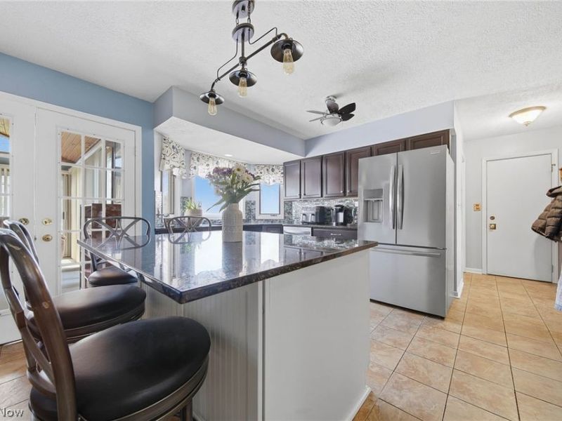 5856 Linder Circle NE, Canton, OH 44721 Photo 9