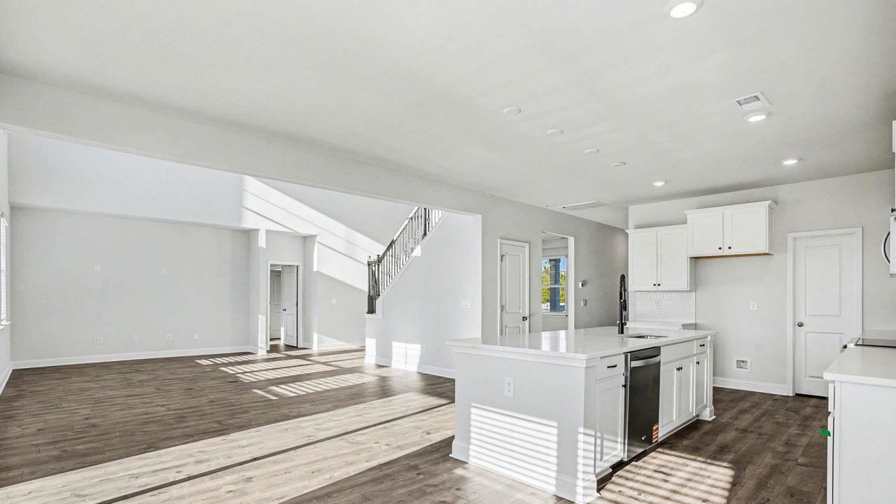 375 Hadley Springs Ave  Photo 7