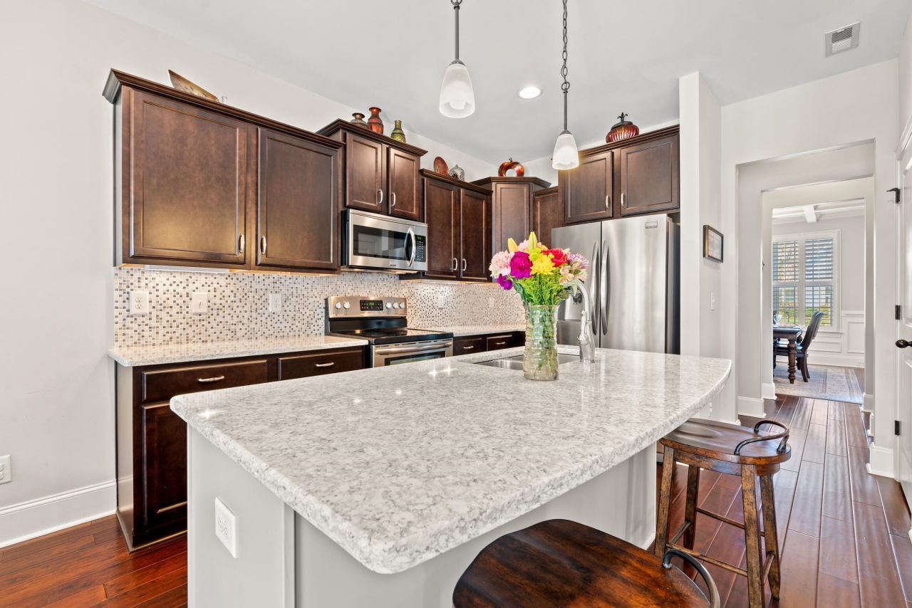 701 Shell Point Ct.  Photo 9