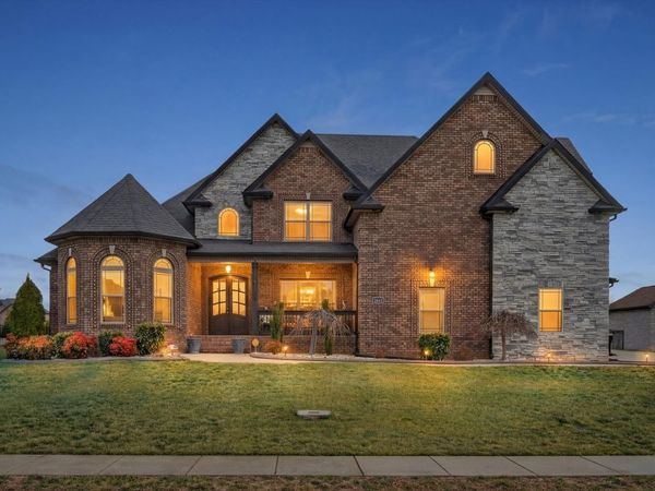 2976 Hartley Dr , Clarksville, TN 37043