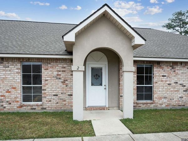 30090 Mayer St, Unit #13, Walker, LA 70785