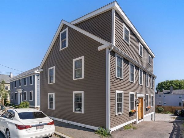 8 Osborne, Unit 1, Salem, MA 01970