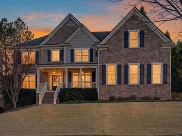 8023 Sleepy Lagoon Way, Flowery Branch, GA 30542