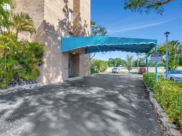 5260 NW 2nd Ave, Unit 504, Boca Raton, FL 33487
