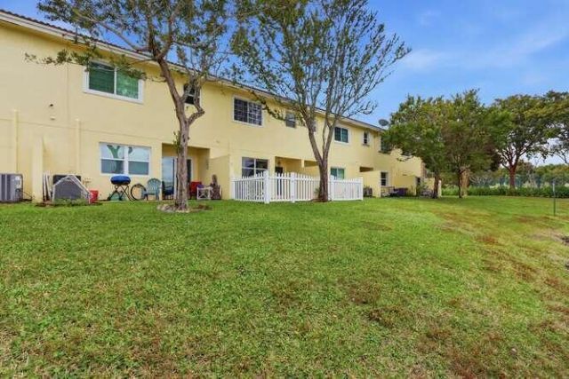 1218 Imperial Lake Road, West Palm Beach, FL 33413 Photo