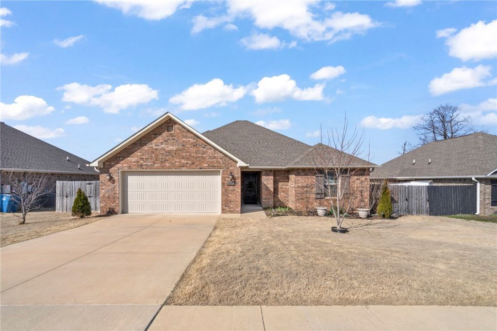 817 Brook Street  Gentry, AR 72734