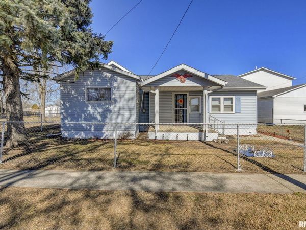 302 Borah Avenue, Tovey, IL 62570