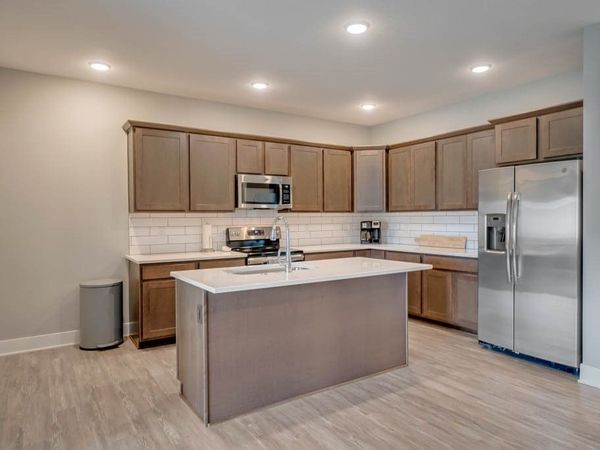 16605 Wilden Drive, Clive, IA 50325