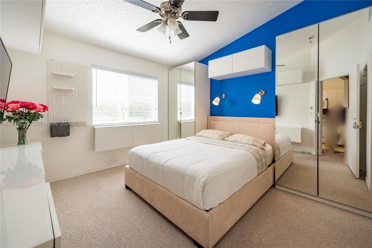 2151 NW 77th Way, Unit 203, Pembroke Pines, FL 33024 Photo