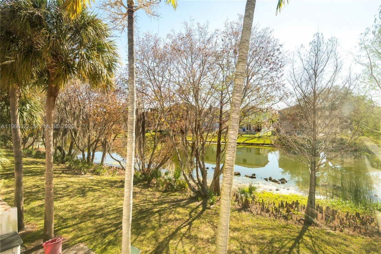 2151 NW 77th Way, Unit 203, Pembroke Pines, FL 33024 Photo