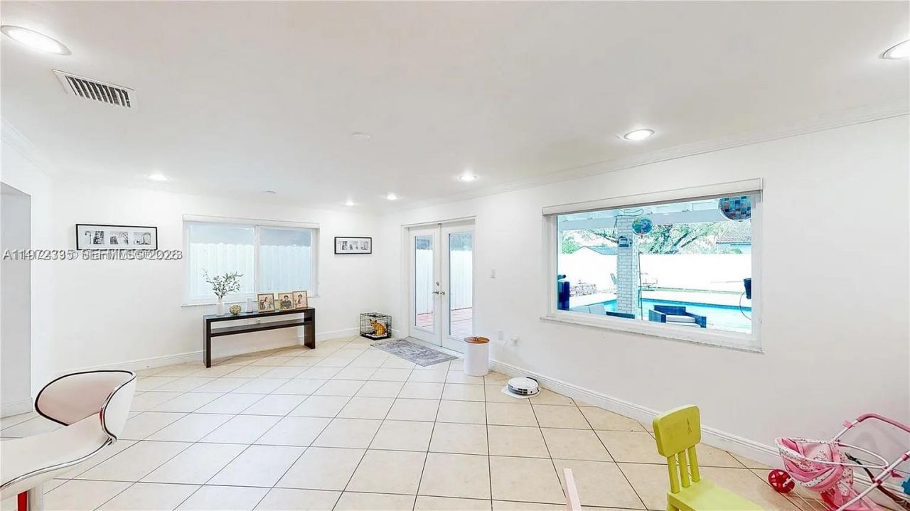 13821 SW 14th St, Miami, FL 33184 Photo