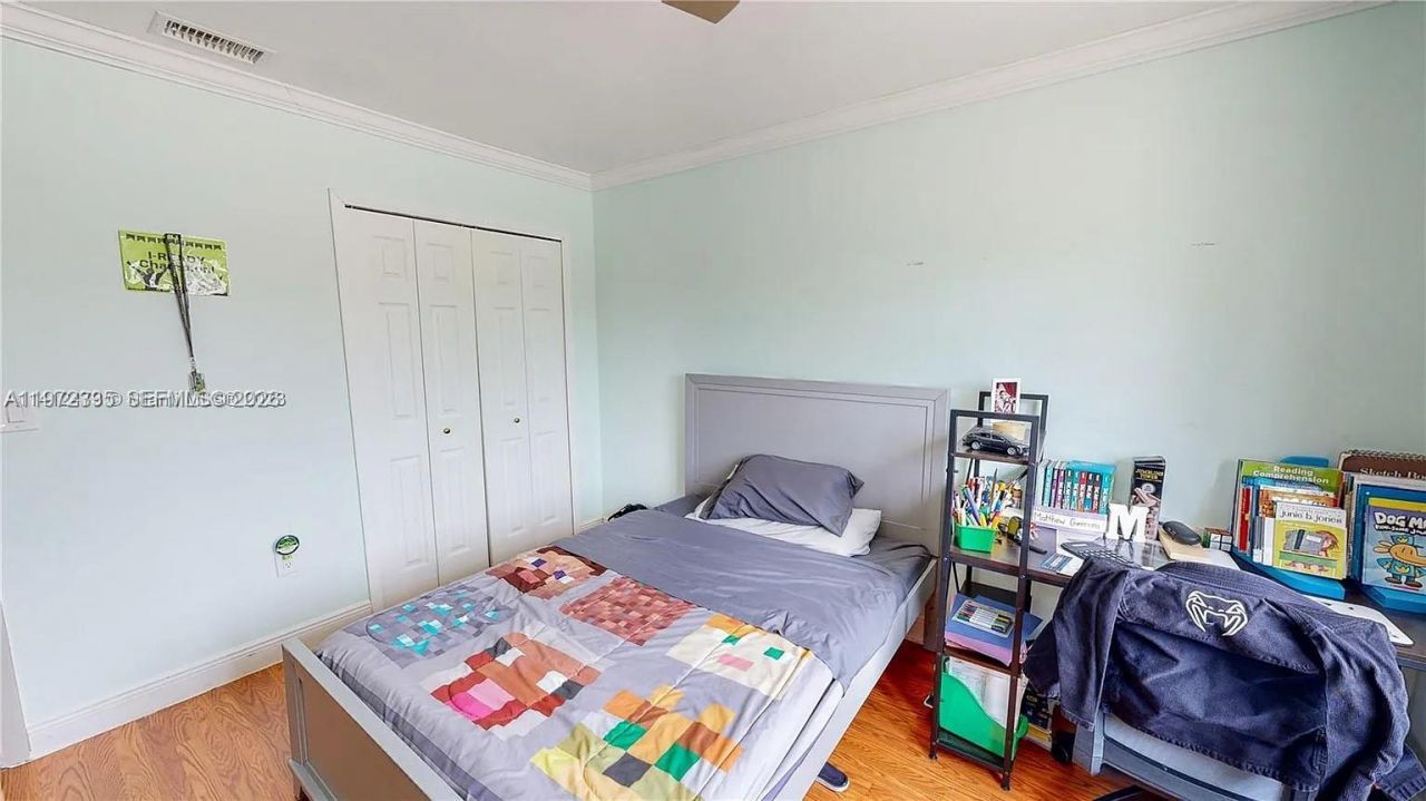 13821 SW 14th St, Miami, FL 33184 Photo