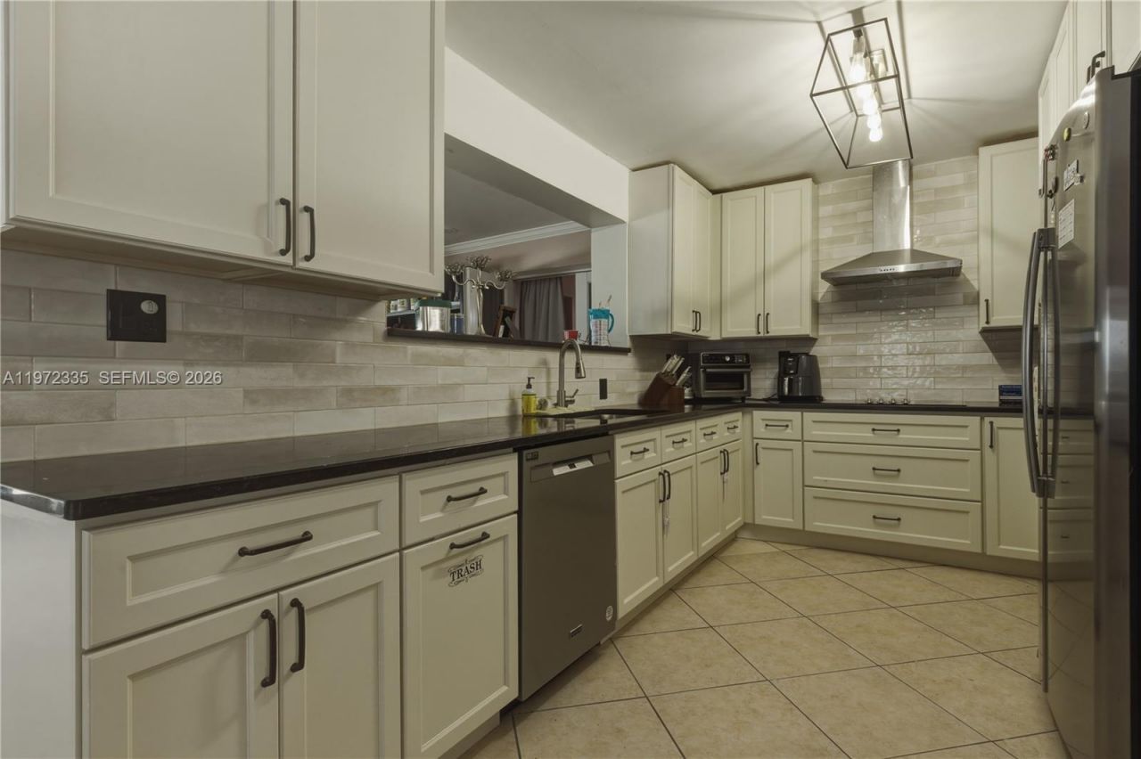 13821 SW 14th St, Miami, FL 33184 Photo