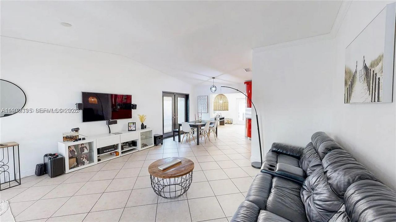 13821 SW 14th St, Miami, FL 33184 Photo