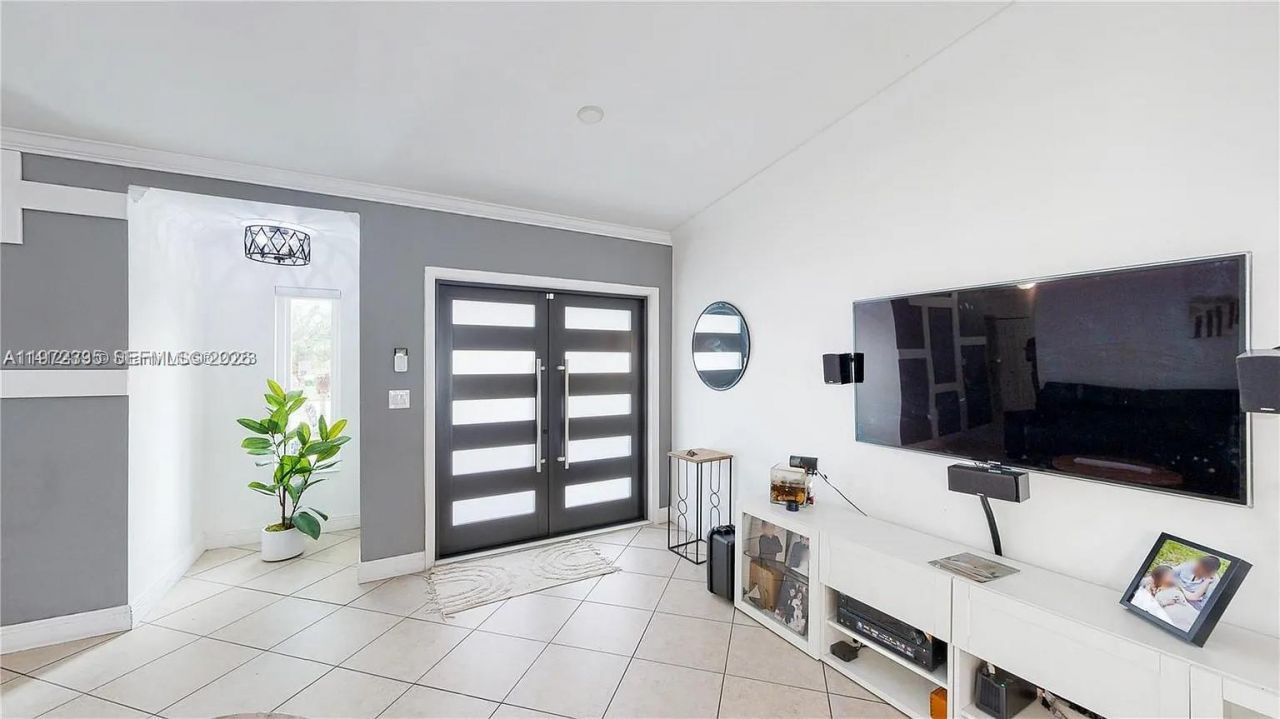 13821 SW 14th St, Miami, FL 33184 Photo