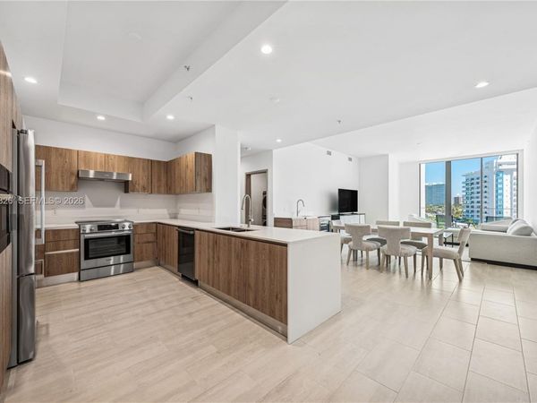10281 W Bay Harbor Dr, Unit PH1, Bay Harbor Islands, FL 33154