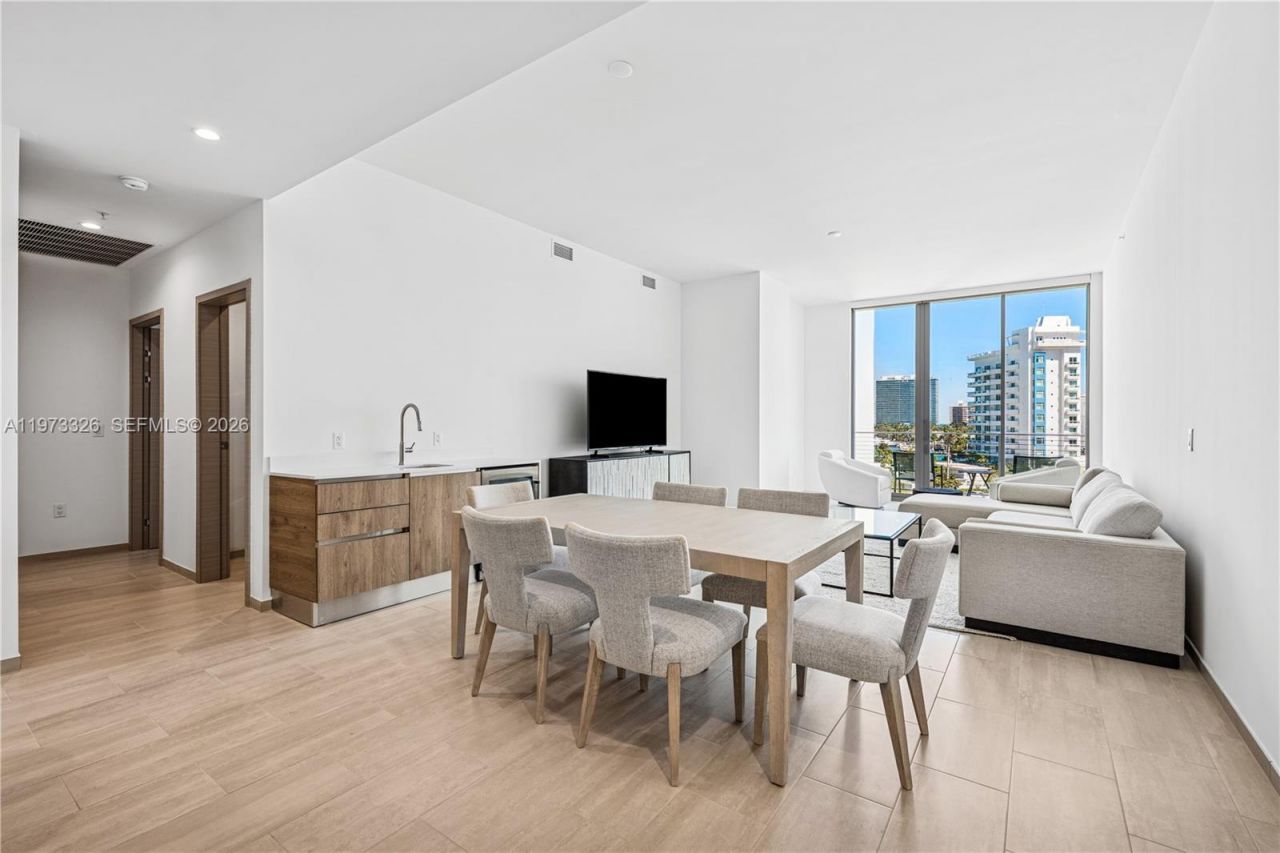 10281 W Bay Harbor Dr, Unit PH1, Bay Harbor Islands, FL 33154 Photo