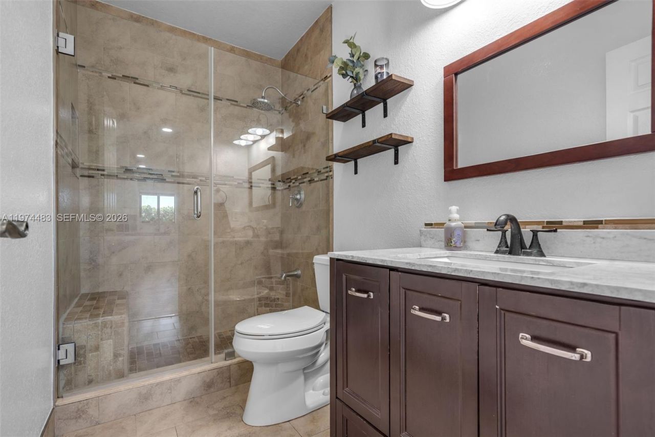 42 W 44th St, Hialeah, FL 33012 Photo