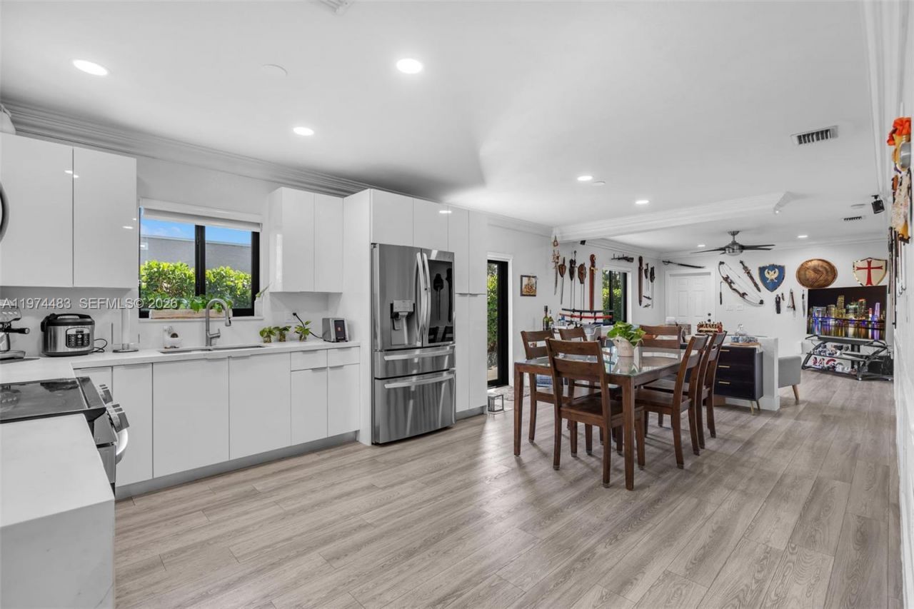 42 W 44th St, Hialeah, FL 33012 Photo