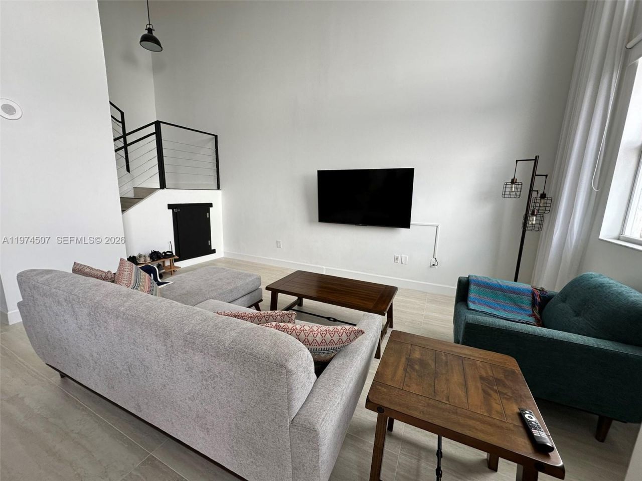 1 Glen Royal Pkwy, Unit 1613, Miami, FL 33125 Photo