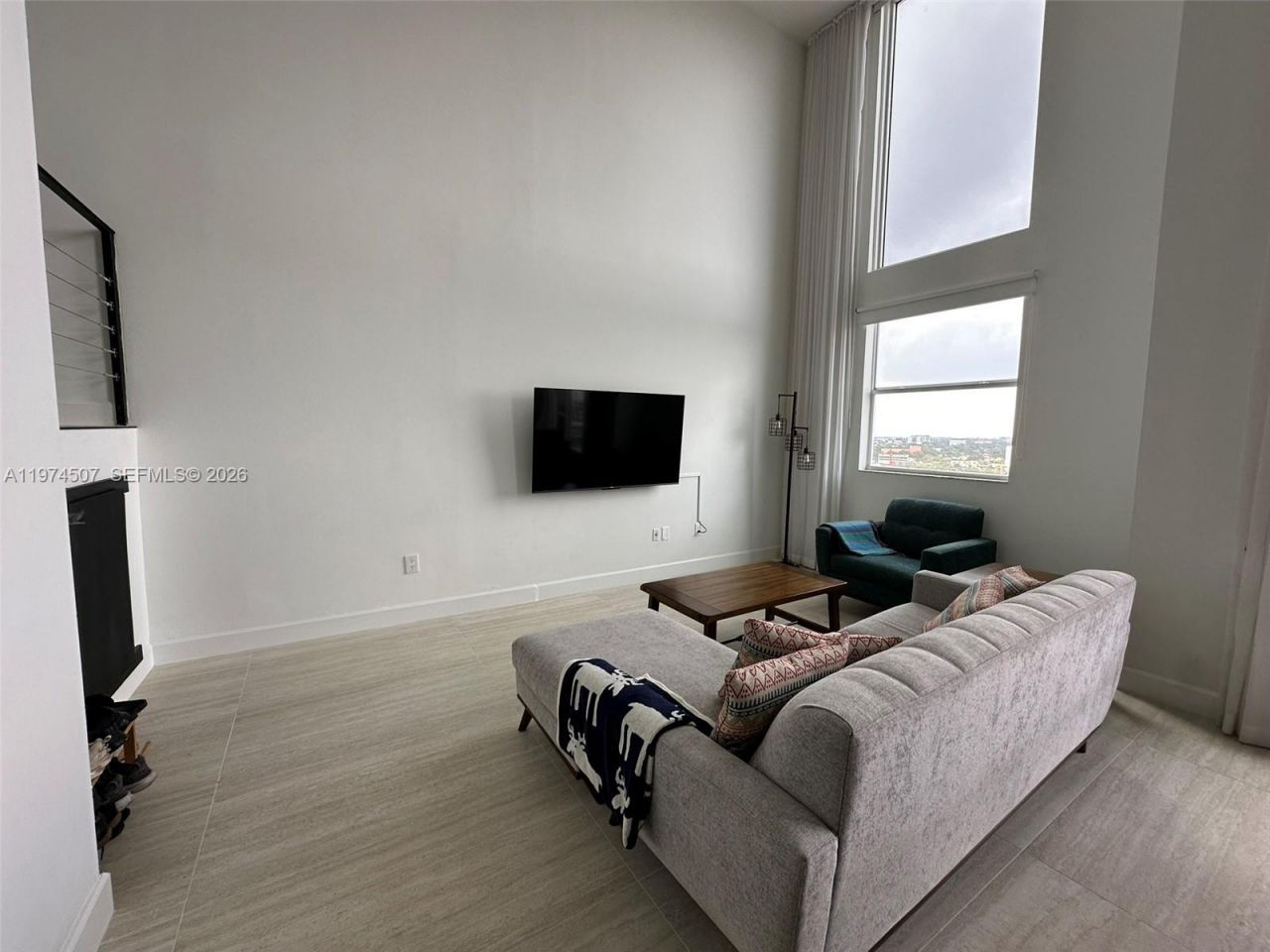 1 Glen Royal Pkwy, Unit 1613, Miami, FL 33125 Photo