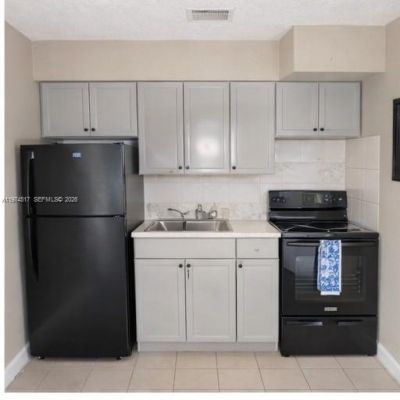851 E 41st St , Unit 3, Hialeah, FL 33013 Photo