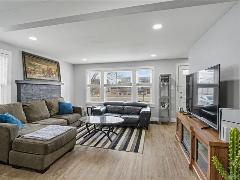 77 S Brown School Road, Vandalia, OH 45377 Photo 2