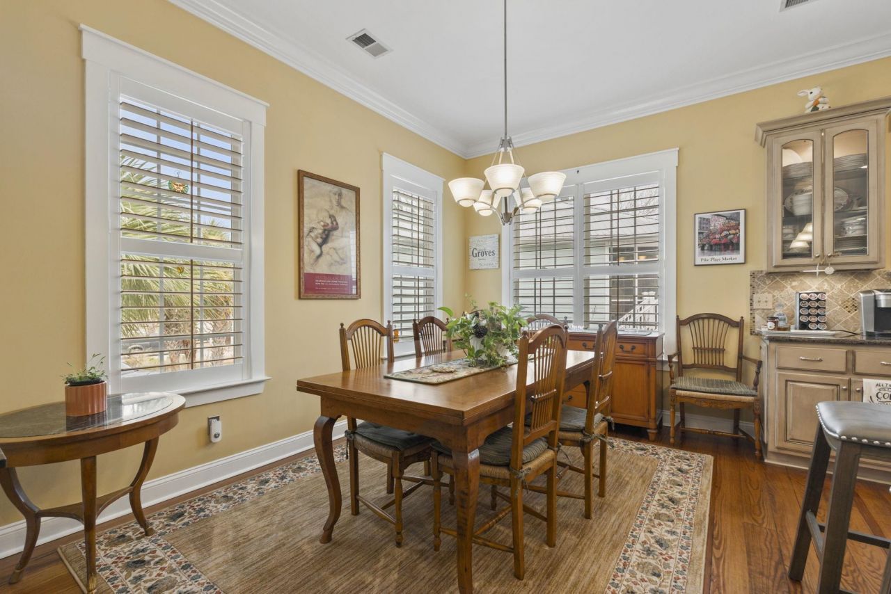 43 Cottage Dr. Photo 12