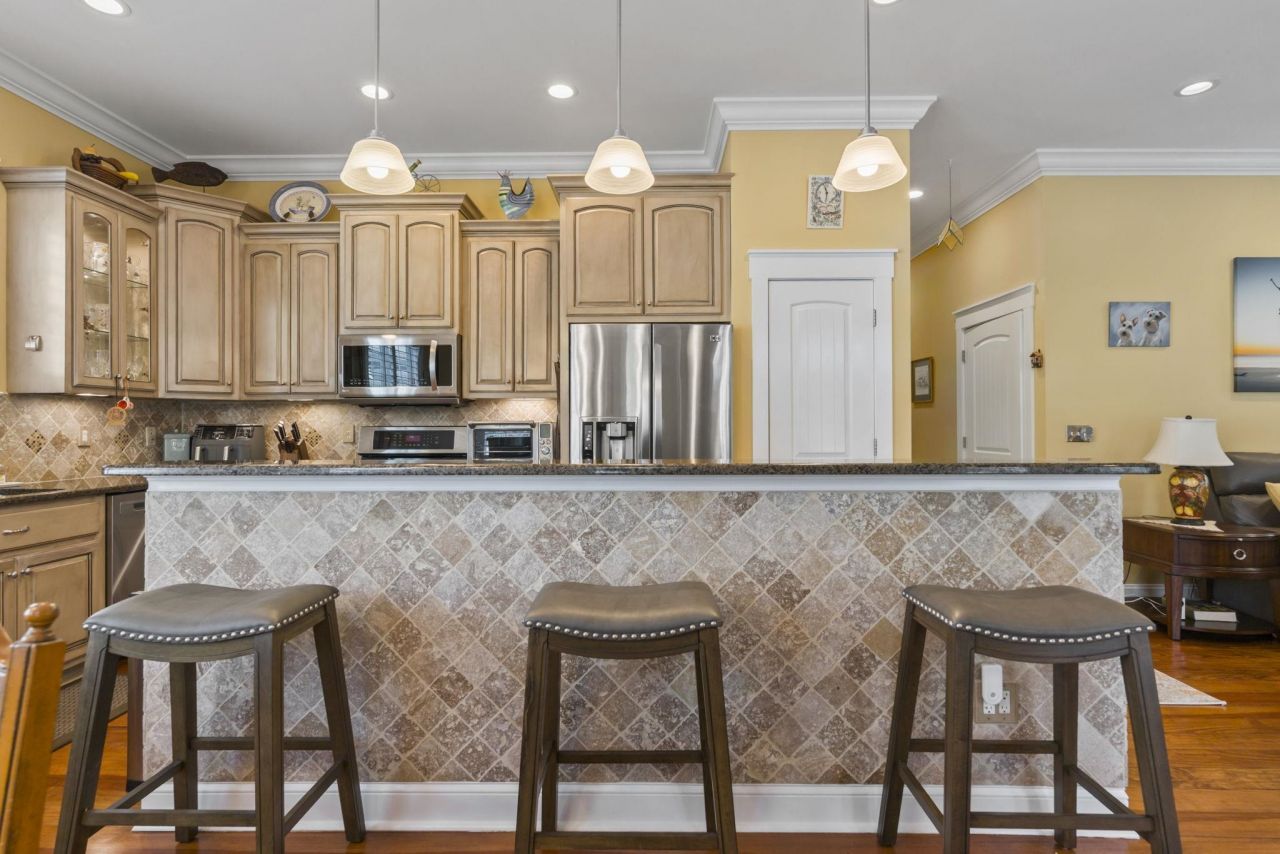 43 Cottage Dr. Photo 6