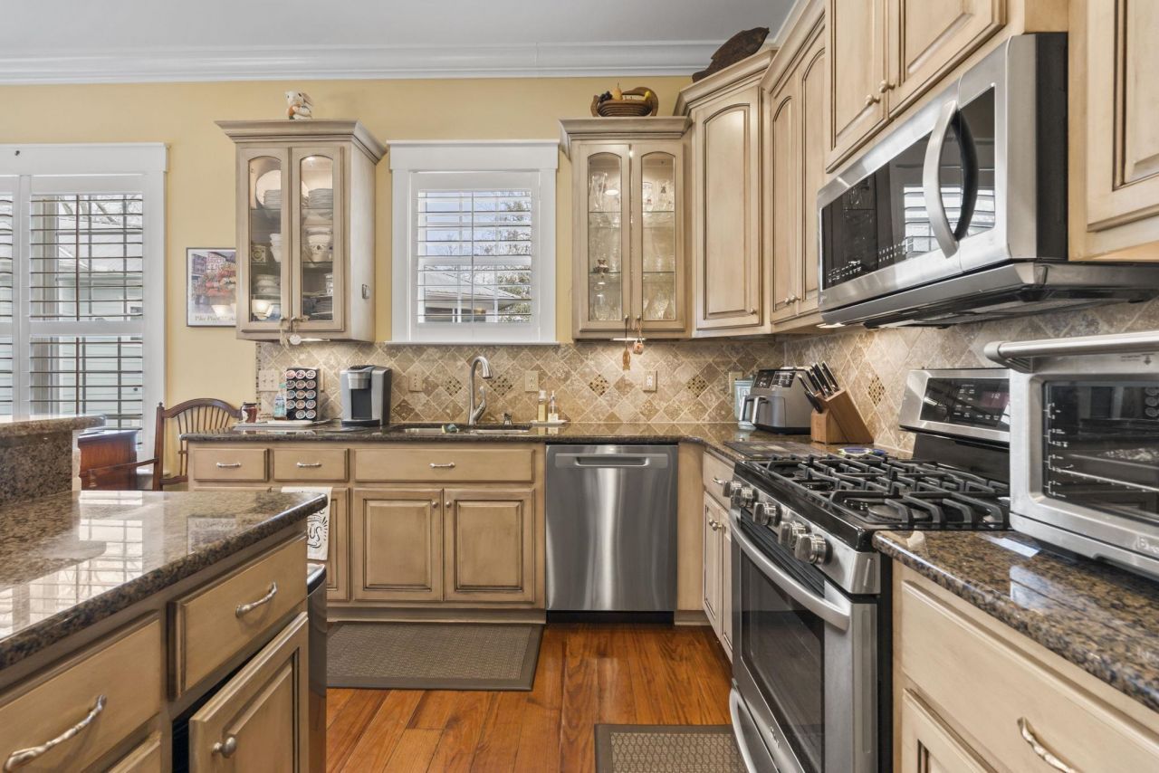 43 Cottage Dr.  Photo 7