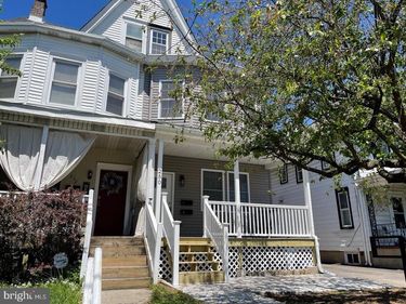 250 W BRIDGE STREET , Unit 1, MORRISVILLE, PA 19067