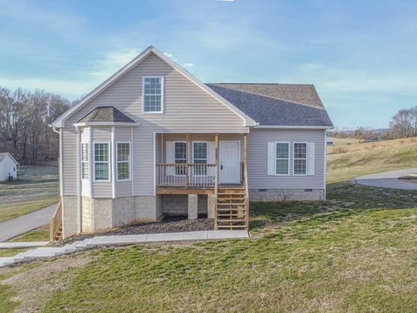 155 Waters Edge Drive, Spring City, TN 37381