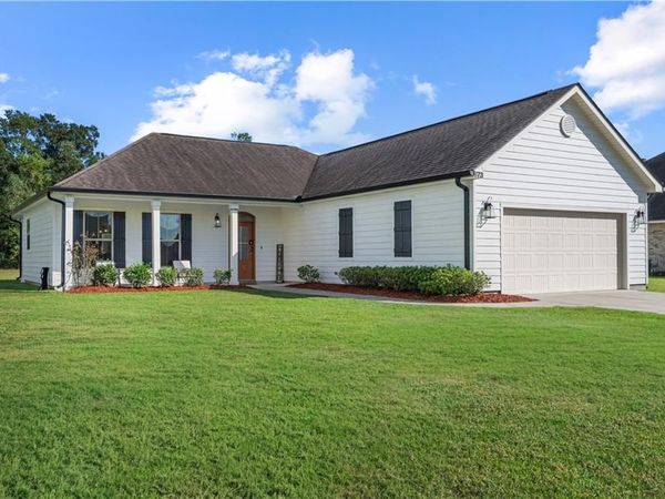 873 SMOLKIN Lane, Waggaman, LA 70094