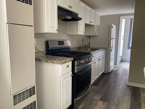 99 Mammoth Rd, Unit 2, Lowell, MA 01854