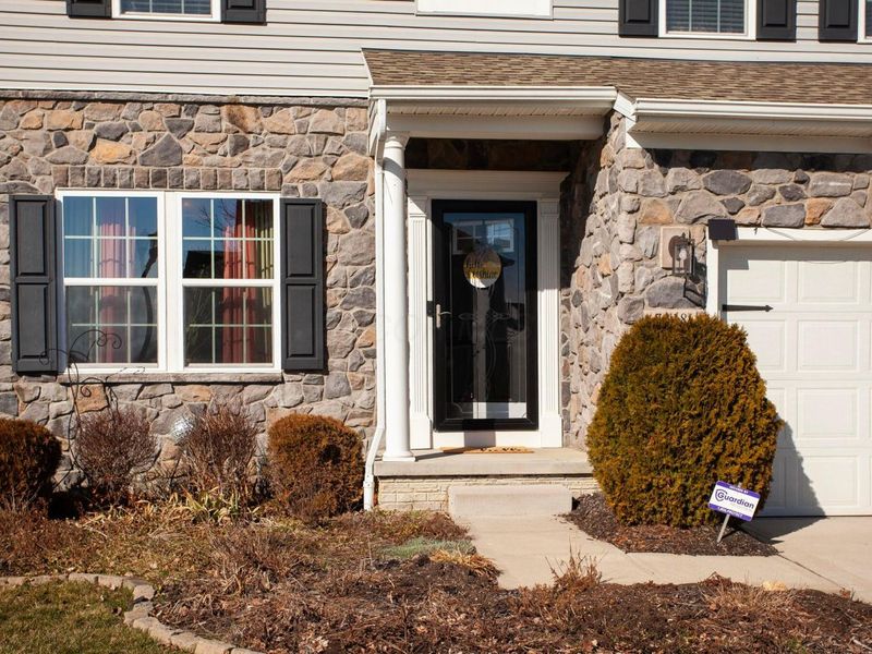 7318 Rising Hill Drive , Canal Winchester, OH 43110 Photo 2