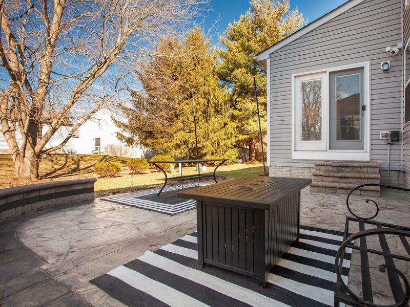 7318 Rising Hill Drive , Canal Winchester, OH 43110 Photo 3