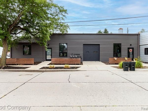 1300 BATAVIA Avenue , Royal Oak, MI 48067