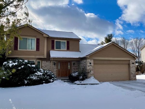 726 Baker Street , Rochester Hills, MI 48307