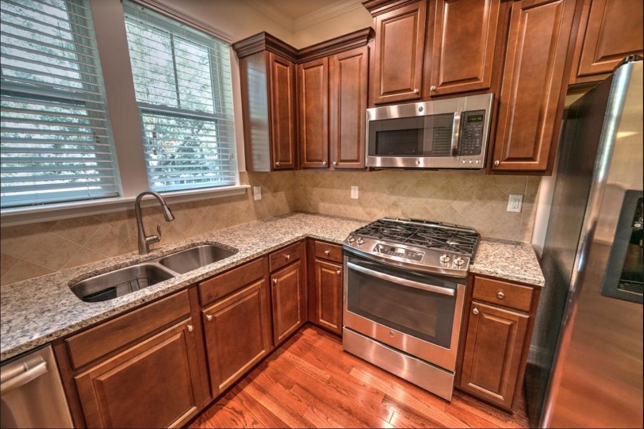 1186 Dingle Road Photo 4