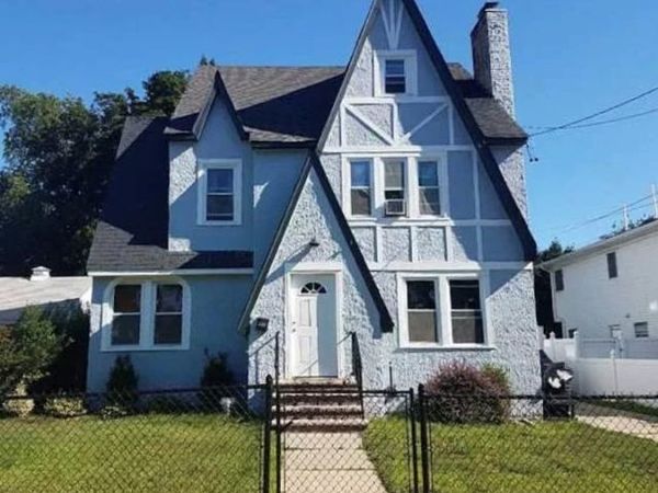 17 Hope Street , Hempstead, NY 11550