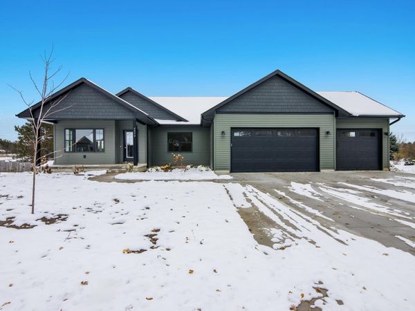 4054 Center Farm Lane, Traverse City, MI 49685
