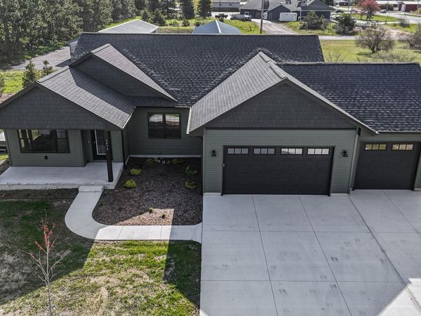 4054 Center Farm Lane, Traverse City, MI 49685