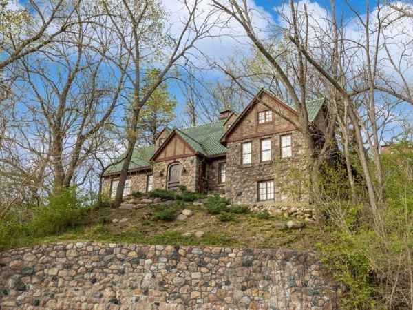 1818 N Dubuque St , Iowa City, IA 52245