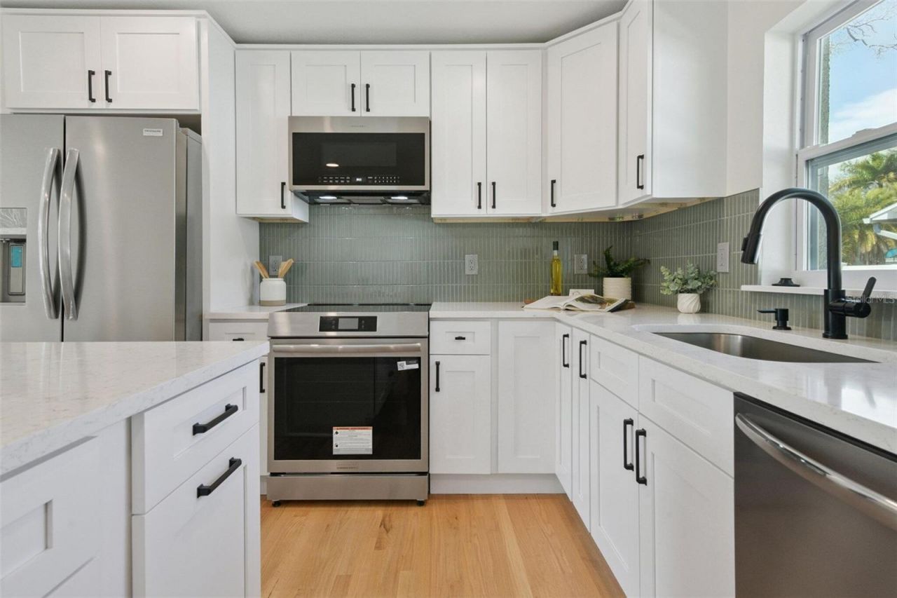 5921 15th Avenue S, Gulfport, FL 33707 Photo