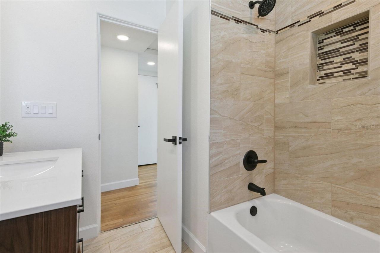 5921 15th Avenue S, Gulfport, FL 33707 Photo