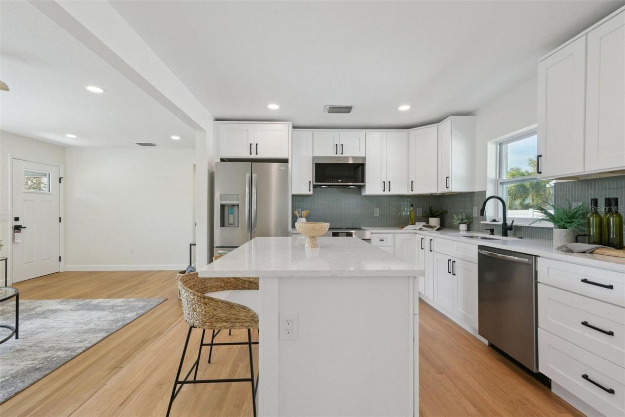 5921 15th Avenue S, Gulfport, FL 33707 Photo